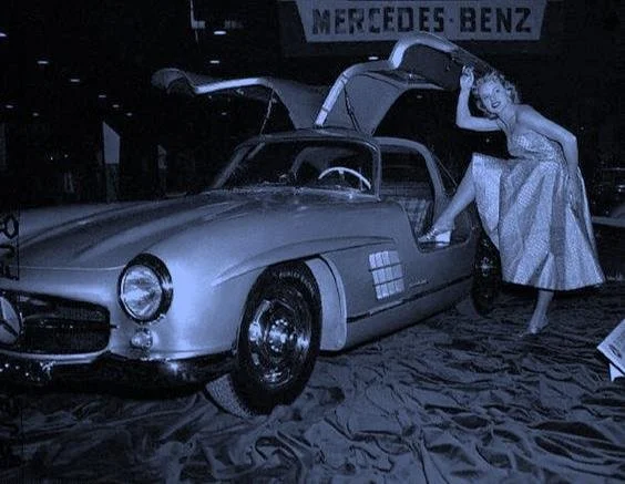 The Legendary Mercedes-Benz 300SL — HEMMELS